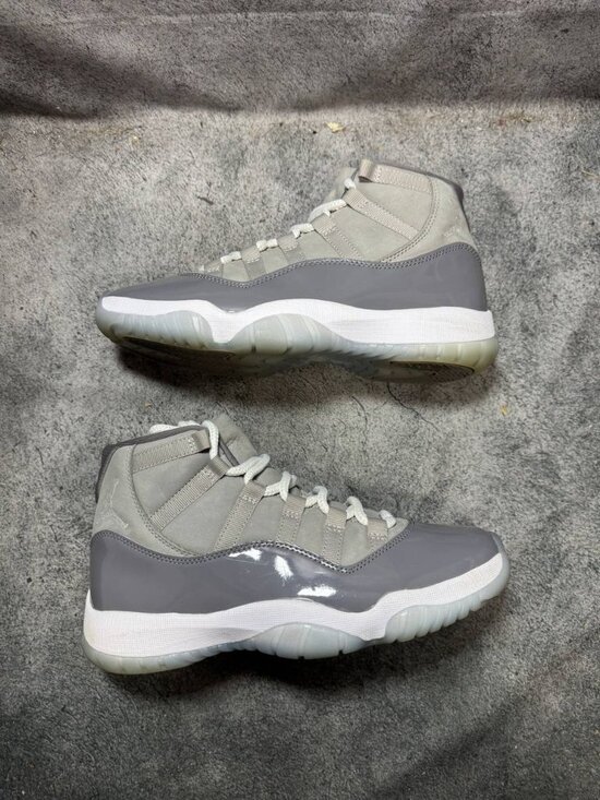Size 7 | Jordan 11 Cool Grey With Box | Pre-Owned main image 9